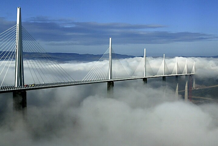 Viaduc de Millau 01.jpg